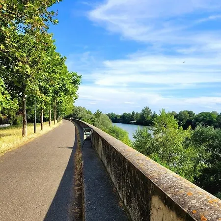 شقة Proche Stade Toulousain - Blagnac - Parking تولوز